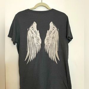 Torrid Size 1 (14/16) Angel Wings T-shirt